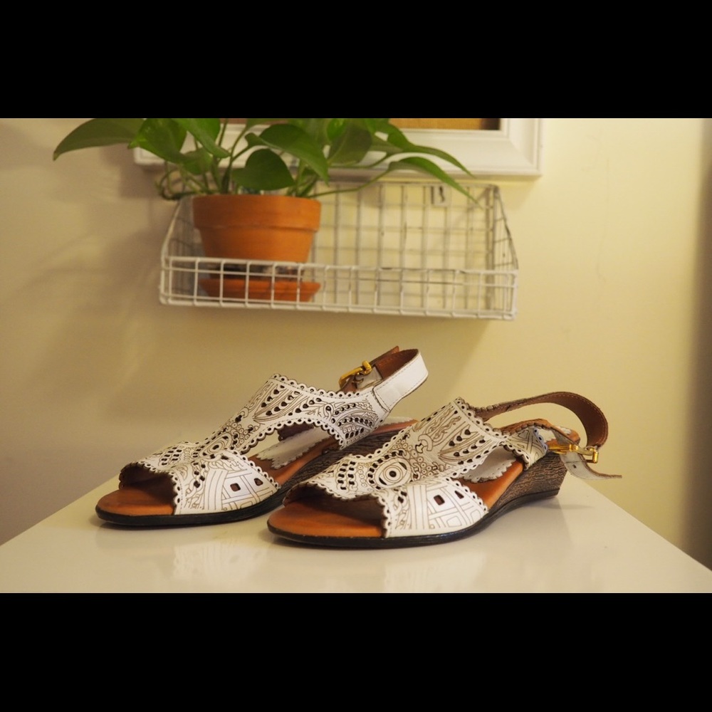 BoNaVi White Lasercut Sandals